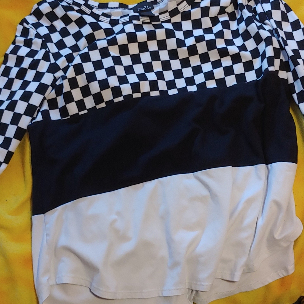 Checkedshirt